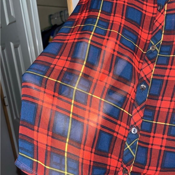 ✨Blue and red plaid Sheer Top ✨3/$13✨ - Picture 5 of 11